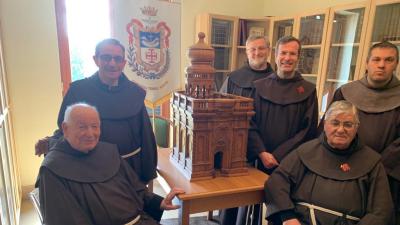 The Franciscan Friars of the General Commissariat of Naples in 2020. From left: Br. Carlo Cecchitelli, Br. Francois Mairè, Br. Giuseppe Maria Gaffurini, the General Commissioner Br. Sergio Galdi, Br. Antonio D'aniello, Br. Francesco Manzo