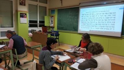 A Biblical Hebrew class at the Centro Tierra Santa in Madrid