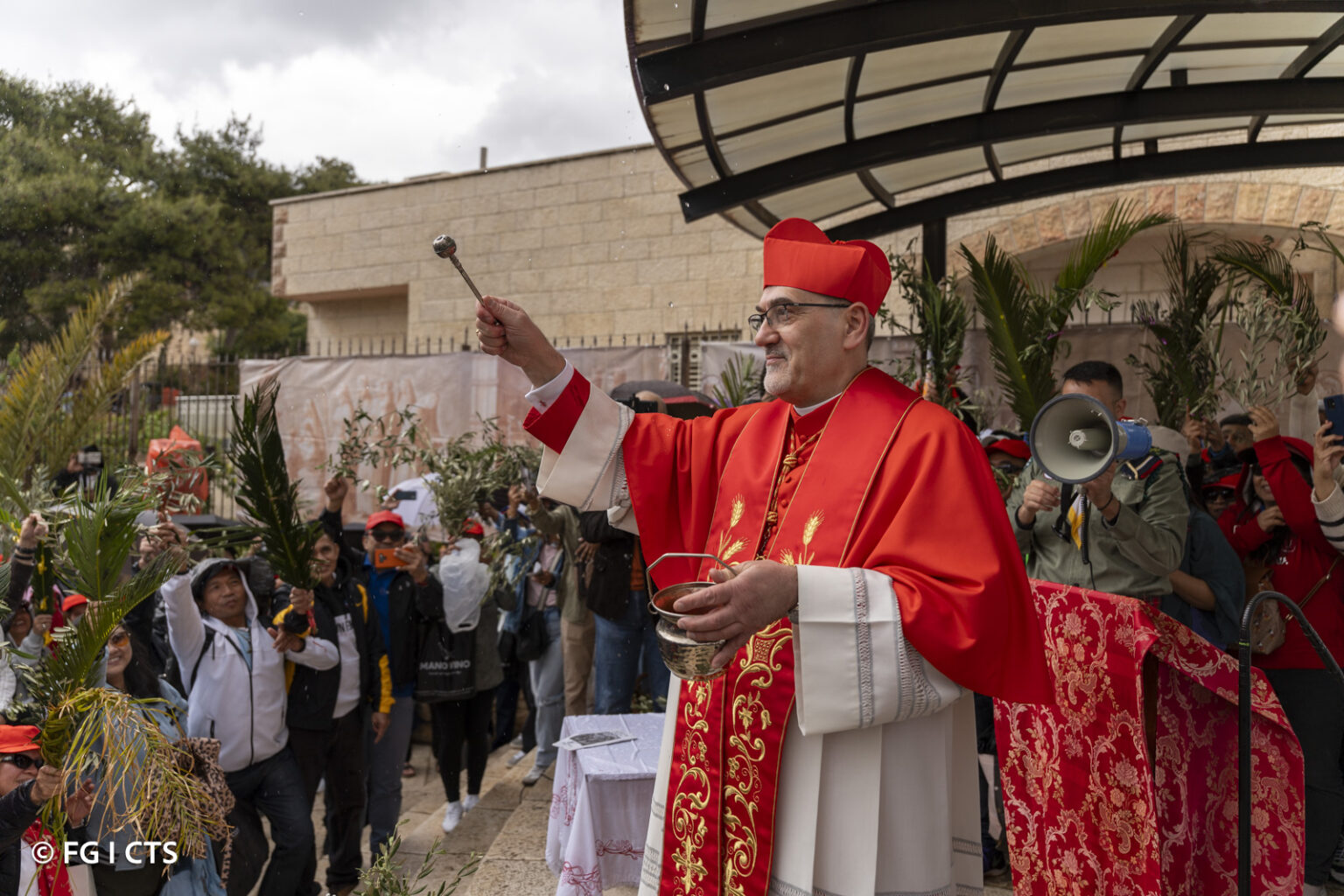 The procession of the palms in the steps of Jesus - Custodia di Terra Santa